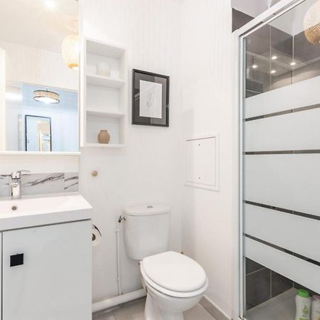 Sweet Studio By Plaza Apartment Шеси Екстериор снимка