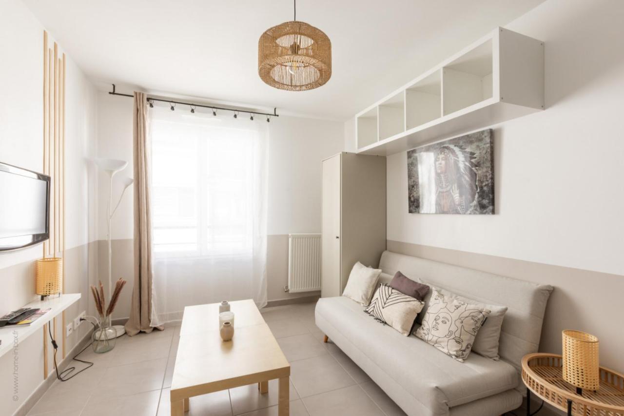 Sweet Studio By Plaza Apartment Шеси Екстериор снимка