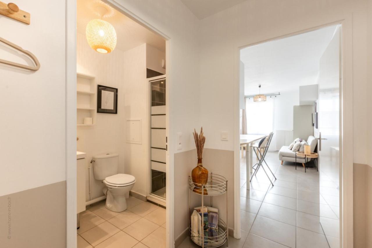 Sweet Studio By Plaza Apartment Шеси Екстериор снимка
